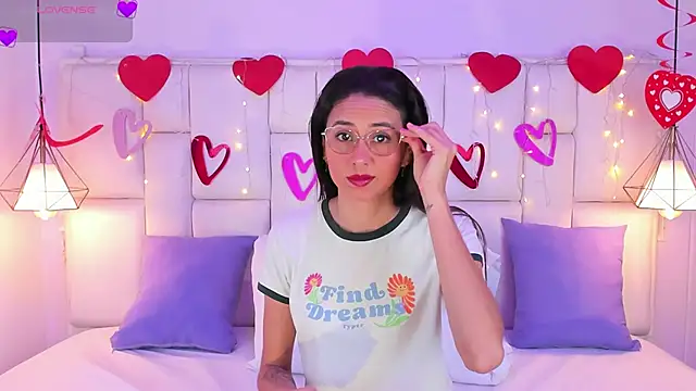 SarahSophia  online show from February 2025 11:31:02 AM