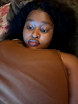 Snapshot of KnockoutBestie chatting on December 2025 07:51:02 PM KnockoutBestie online show from December 2025 07:51:02 PM