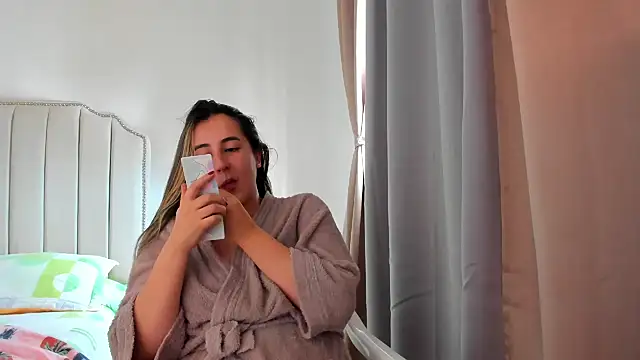 Hanna86 online show from June 2026 07:15:01 PM