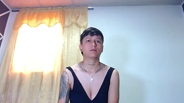 Snapshot of Tamarahryan chatting on March 2025 01:51:01 PM Tamarahryan online show from March 2025 01:51:01 PM