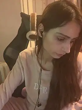 LaPetitechienne1 online show from January 2025 05:26:02 PM