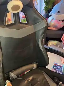 LaPetitechienne1 online show from February 2025 07:45:02 AM