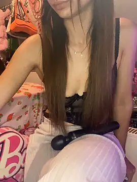 LaPetitechienne1 online show from October 2025 08:29:02 PM