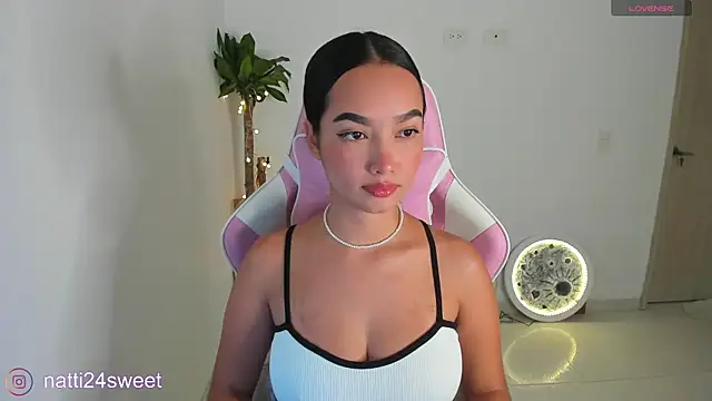 sharlotte 23 online show from June 2026 12:21:02 AM