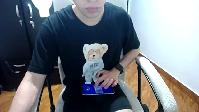 Snapshot of SexAegons chatting on February 2025 04:40:01 AM SexAegons online show from February 2025 04:40:01 AM