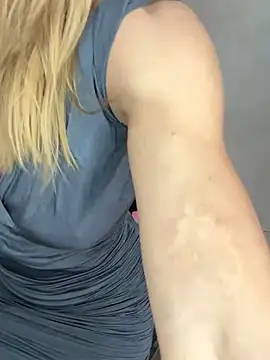 Milf Tea online show from February 2025 04:16:02 AM