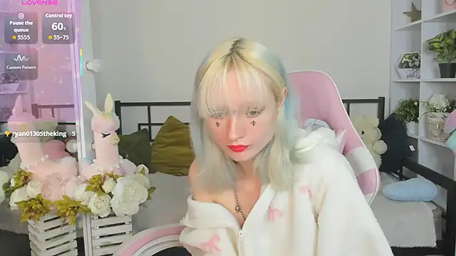 Katia Kim online show from May 2026 05:31:01 PM