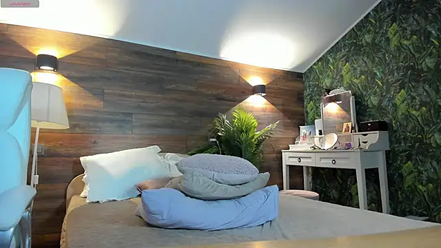 Snapshot of Your_Wet_Desire chatting on February 2025 04:06:01 AM Your Wet Desire online show from February 2025 04:06:01 AM