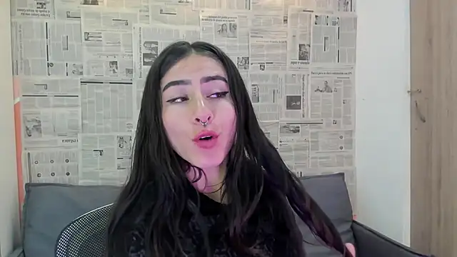 Snapshot of Mhelanny2 chatting on December 2024 10:43:01 AM Mhelanny2 online show from December 2024 10:43:01 AM