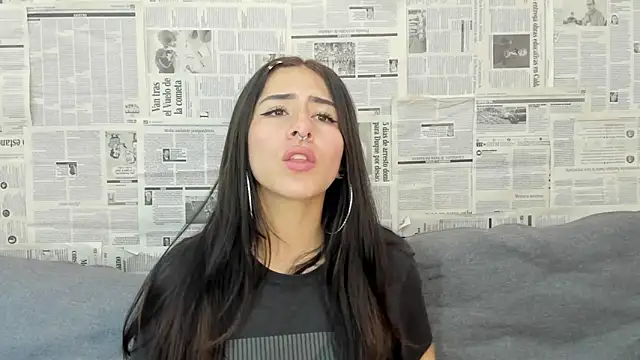 Snapshot of Mhelanny2 chatting on January 2025 08:41:01 PM Mhelanny2 online show from January 2025 08:41:01 PM