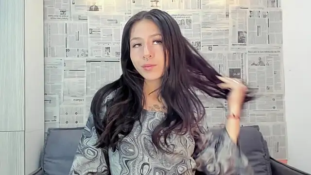 Snapshot of Mhelanny2 chatting on January 2025 09:06:02 AM Mhelanny2 online show from January 2025 09:06:02 AM