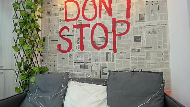 Snapshot of Mhelanny2 chatting on February 2025 03:30:02 AM Mhelanny2 online show from February 2025 03:30:02 AM