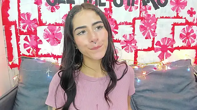 Snapshot of Mhelanny2 chatting on February 2025 11:02:01 PM Mhelanny2 online show from February 2025 11:02:01 PM