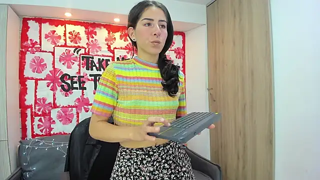 Snapshot of Mhelanny2 chatting on February 2025 05:50:02 PM Mhelanny2 online show from February 2025 05:50:02 PM