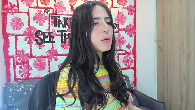 Snapshot of Mhelanny2 chatting on February 2025 12:52:02 AM Mhelanny2 online show from February 2025 12:52:02 AM