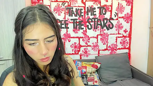 Snapshot of Mhelanny2 chatting on February 2025 11:13:02 PM Mhelanny2 online show from February 2025 11:13:02 PM