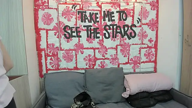 Snapshot of Mhelanny2 chatting on March 2025 04:56:02 AM Mhelanny2 online show from March 2025 04:56:02 AM