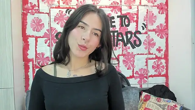 Snapshot of Mhelanny2 chatting on March 2025 06:37:02 AM Mhelanny2 online show from March 2025 06:37:02 AM