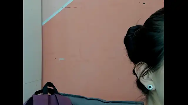 Snapshot of Mhelanny2 chatting on October 2025 09:22:01 PM Mhelanny2 online show from October 2025 09:22:01 PM