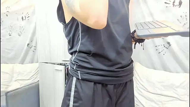 Snapshot of Mhelanny2 chatting on October 2025 03:40:01 PM Mhelanny2 online show from October 2025 03:40:01 PM