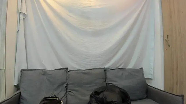 Mhelanny2 online show from March 2026 02:13:01 PM