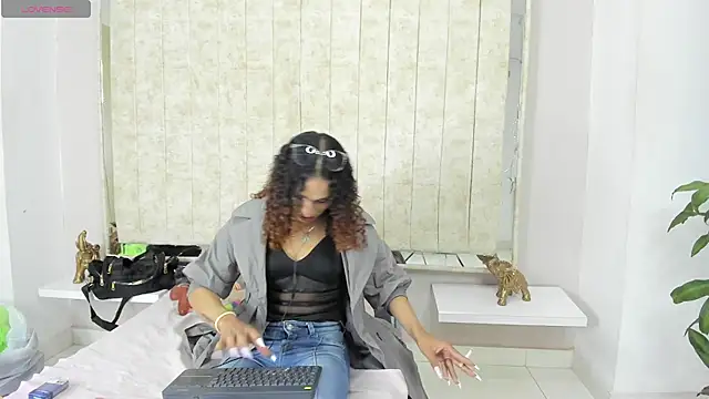 StefanyMiler online show from February 2025 06:51:01 AM