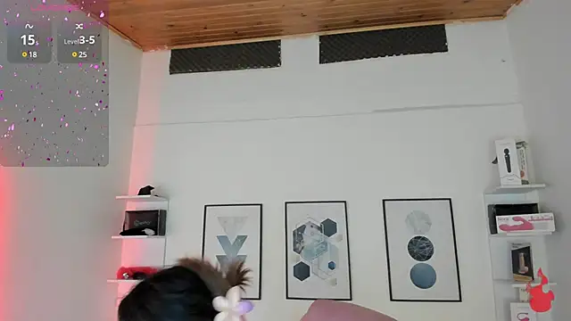 cristal  hot 1 online show from March 2025 04:09:01 AM