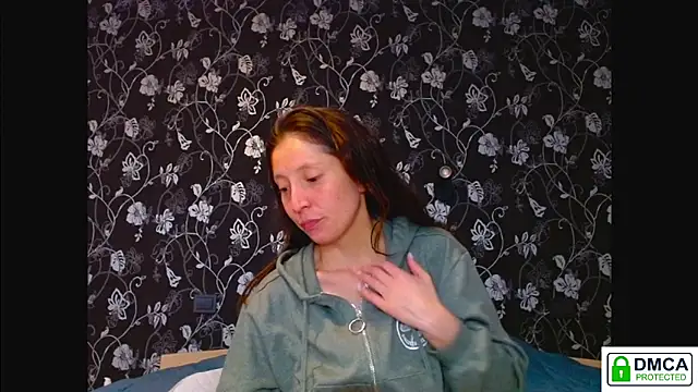 Sophi Cute online show from May 2026 12:43:02 PM