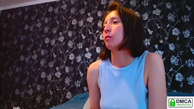 Sophi Cute online show from June 2026 03:17:01 PM