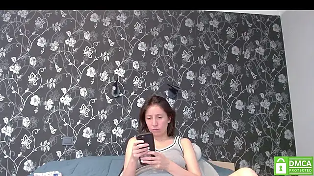 Sophi Cute online show from July 2026 12:23:01 PM