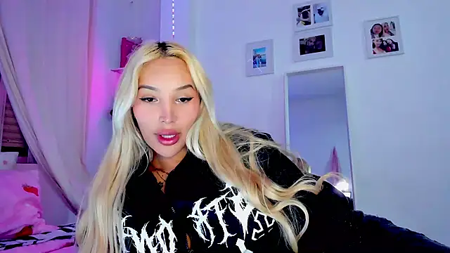  viioletweekend  online show from February 2026 08:38:02 PM