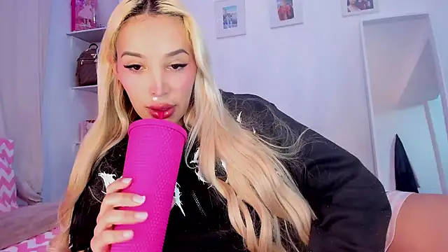  viioletweekend  online show from March 2026 08:57:02 PM