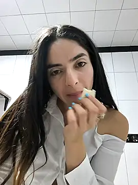 Sam Sara online show from September 2025 05:17:02 AM