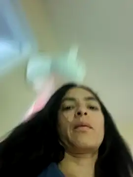 Sam Sara online show from December 2025 04:01:02 PM