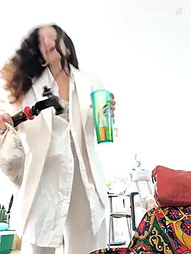 Sam Sara online show from March 2026 05:38:01 PM