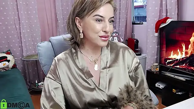 CarrieLoveX online show from December 2024 06:11:01 AM