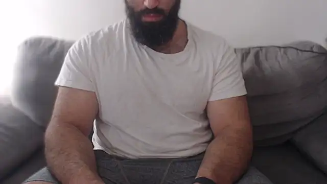 hugemachohandsome online show from June 2026 04:31:01 AM