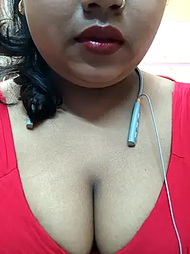 Snapshot of Sophiaboudi chatting on February 2025 05:42:02 PM Sophiaboudi online show from February 2025 05:42:02 PM