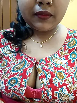 Snapshot of Sophiaboudi chatting on March 2025 05:33:01 PM Sophiaboudi online show from March 2025 05:33:01 PM