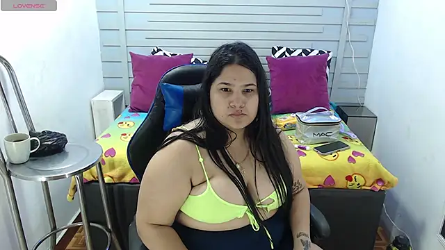 evelin zaens online show from February 2025 03:37:02 AM