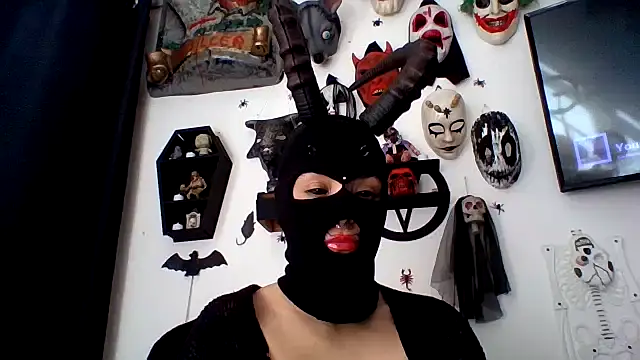 FeticheMacabre online show from September 2025 05:25:01 PM