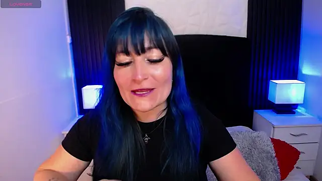 alicia moom online show from September 2025 07:25:02 PM