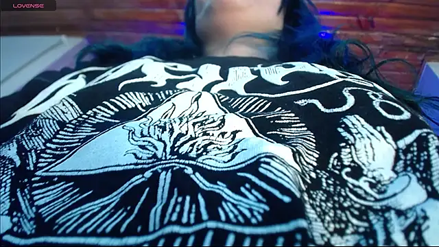 alicia moom online show from December 2025 07:03:02 AM