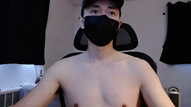 Snapshot of twbobo00715 chatting on February 2025 05:10:02 PM twbobo00715 online show from February 2025 05:10:02 PM