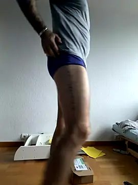 Snapshot of jouet75 chatting on December 2025 03:30:01 PM jouet75 online show from December 2025 03:30:01 PM