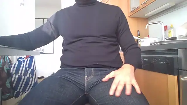 Snapshot of jouet75 chatting on January 2026 12:42:01 PM jouet75 online show from January 2026 12:42:01 PM