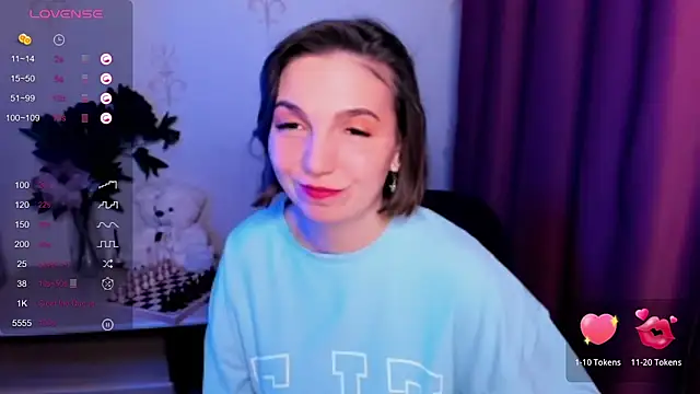 KindHazelHere  online show from November 2025 09:03:01 PM