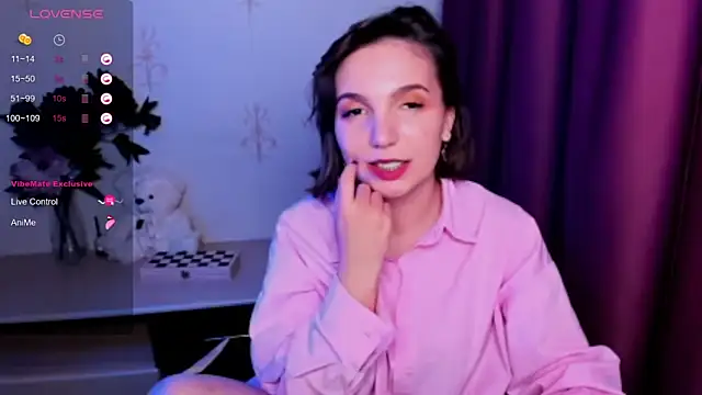 KindHazelHere  online show from November 2025 12:20:01 AM