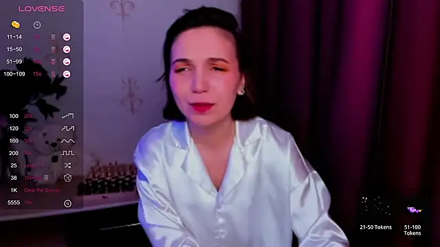 KindHazelHere  online show from November 2025 05:17:01 PM