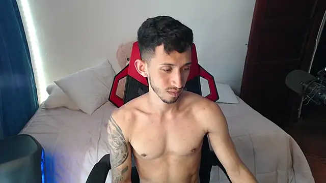 Snapshot of stevenSEX123 chatting on December 2024 11:26:02 PM stevenSEX123 online show from December 2024 11:26:02 PM